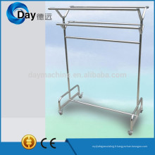 Support de cintre de blanchisserie d&#39;acier inoxydable de HM-43 sur la roue pour la blanchisserie de tissu